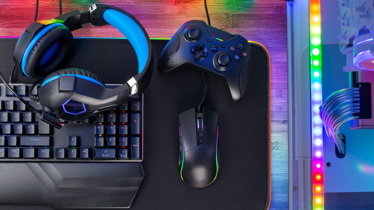 Bunte Gaming-Hardware mit LED-Lichteffekten