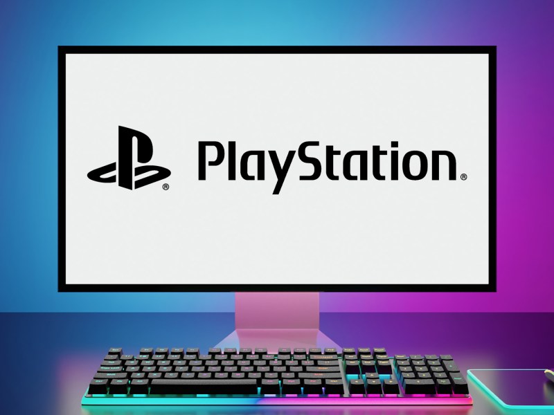 PlayStation-Logo auf dem Monitor eines PCs
